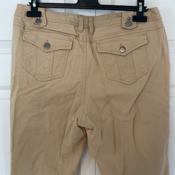 Jessica Jeans - Picture 5 of 5